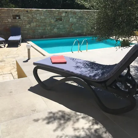 Ava1 With Pool & Ava2 With Whirlpool Holiday home Baderna