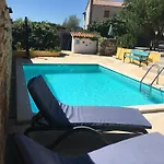 House 1holiday Ava1 With Pool & House 2 Ava2 With Whirlpool
