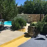 Dom wakacyjny House 1holiday Ava1 With Pool & House 2 Ava2 With Whirlpool Baderna