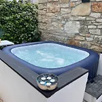 House 1holiday Ava1 With Pool & House 2 Ava2 With Whirlpool * Baderna