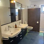 Dom wakacyjny House 1holiday Ava1 With Pool & House 2 Ava2 With Whirlpool Baderna