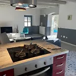 Dom wakacyjny House 1holiday Ava1 With Pool & House 2 Ava2 With Whirlpool Baderna