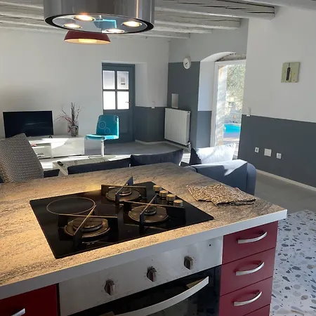 Casa de Férias House 1holiday Ava1 With Pool & House 2 Ava2 With Whirlpool Baderna