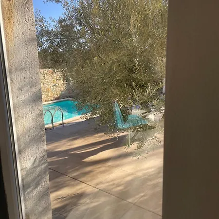 Casa de Férias House 1holiday Ava1 With Pool & House 2 Ava2 With Whirlpool Baderna